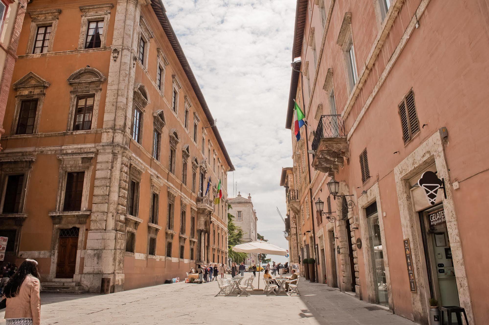 Locanda Della Posta Boutique Hotel Perugia Bagian luar foto